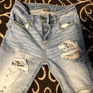 COPY - AMERICAN EAGLE RIPPED JEANS